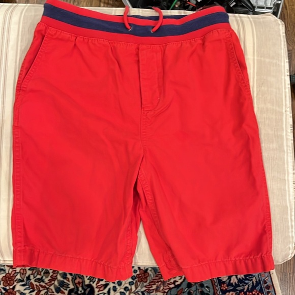 Two pair of gap size 10 husky tan and bright red shorts with pockets - Picture 2 of 7